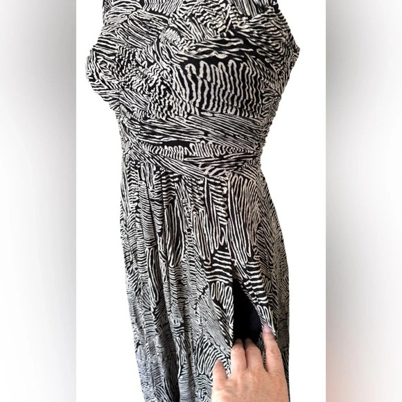 NWT Anthropologie Plenty by Tracy Reece Ruched knit dress fit and flare, black - Picture 8 of 14